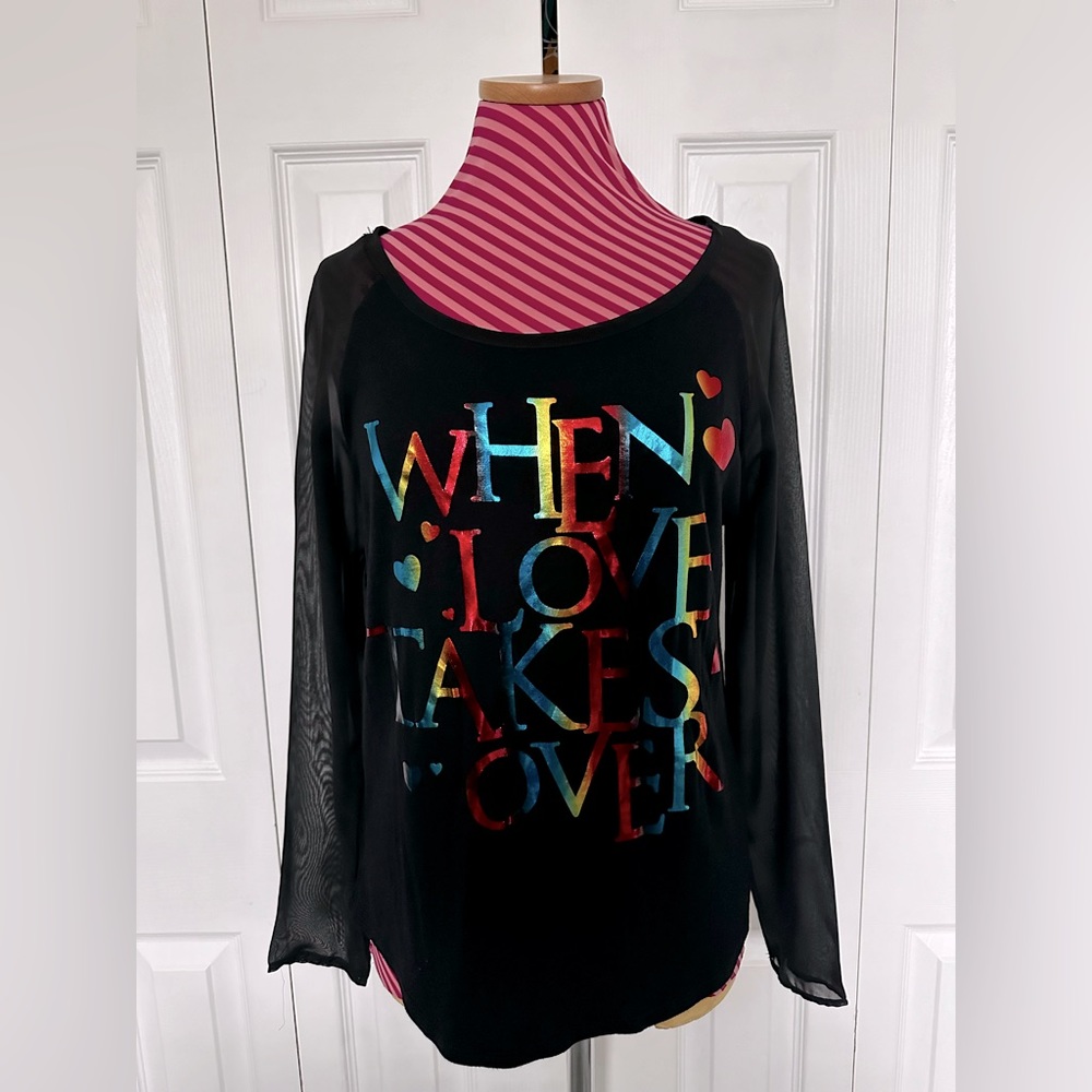 Metallic Graphic Text T-Shirt